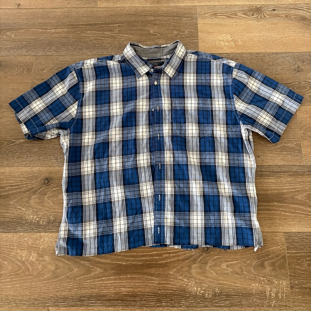 Ecko Unlimited Blue and White Casual Button Down Shirt